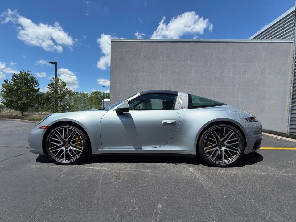 2021 Porsche 992 Targa 4 & 4S - Image 2 of 7