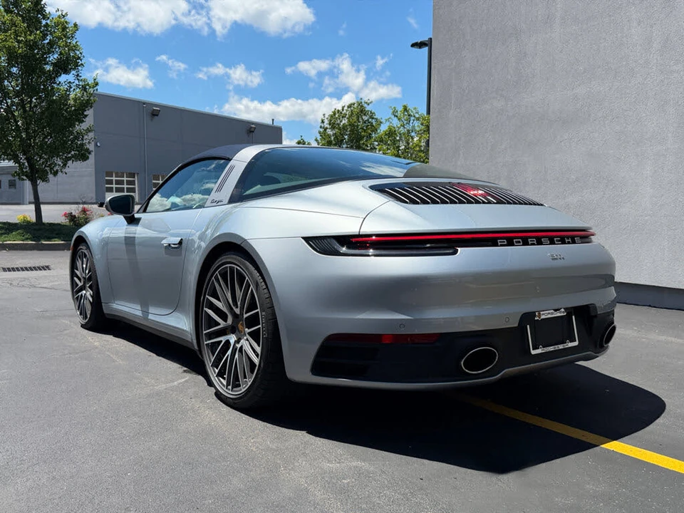 2021 Porsche 992 Targa 4 & 4S - Image 3 of 7