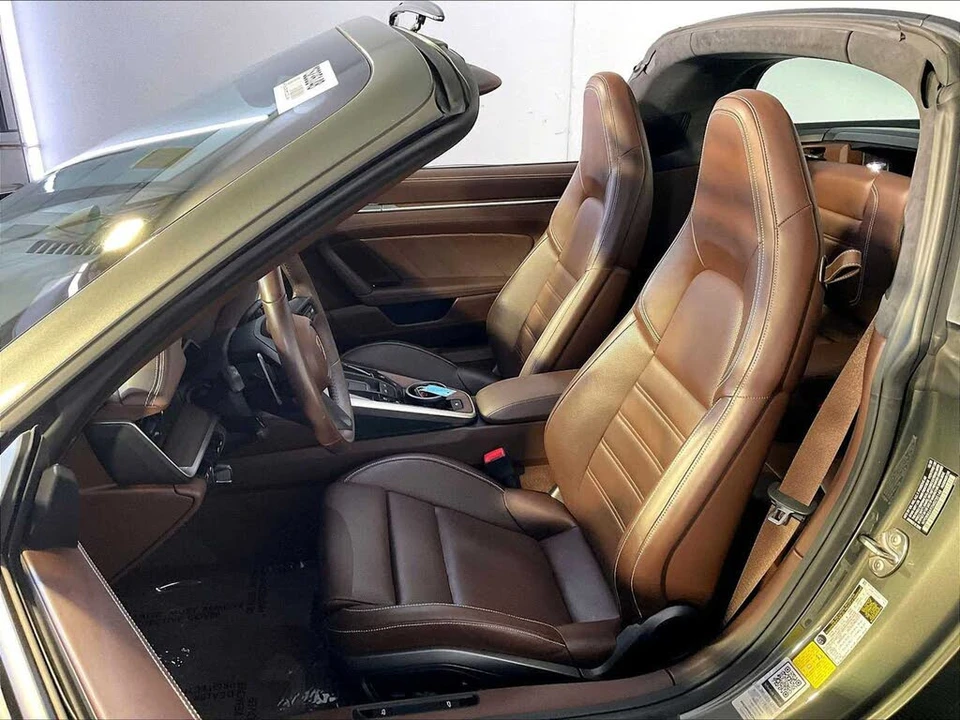2021 Porsche 992 Targa 4 & 4S - Image 5 of 6