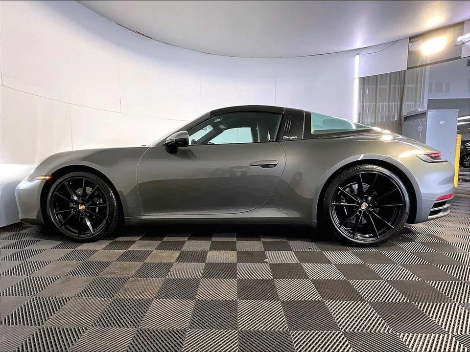 2021 Porsche 992 Targa 4 & 4S - Image 2 of 6