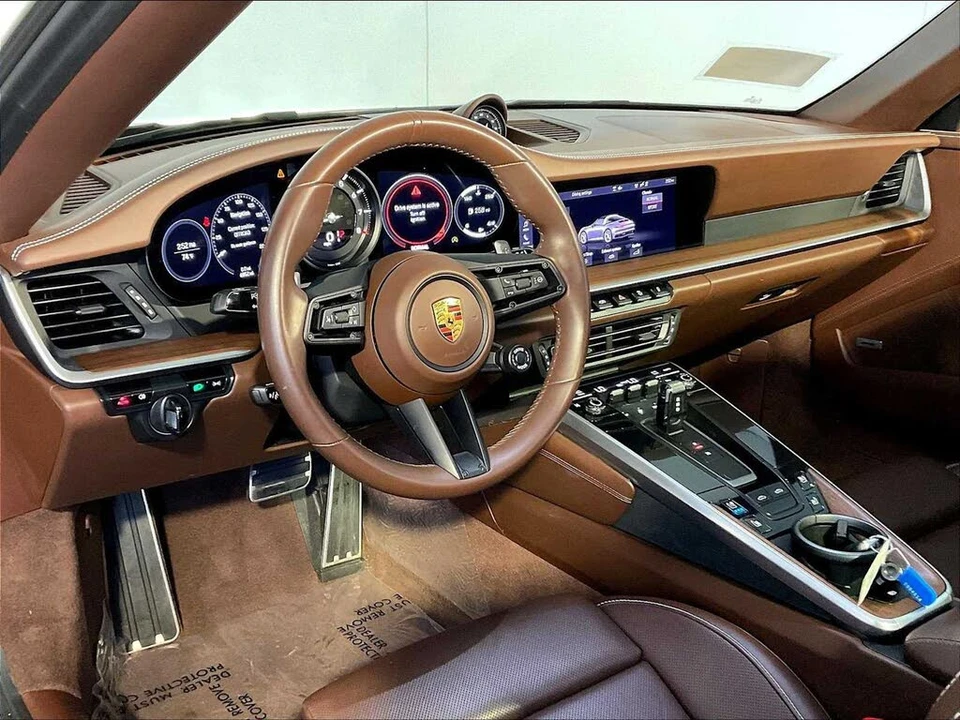 2021 Porsche 992 Targa 4 & 4S - Image 4 of 6