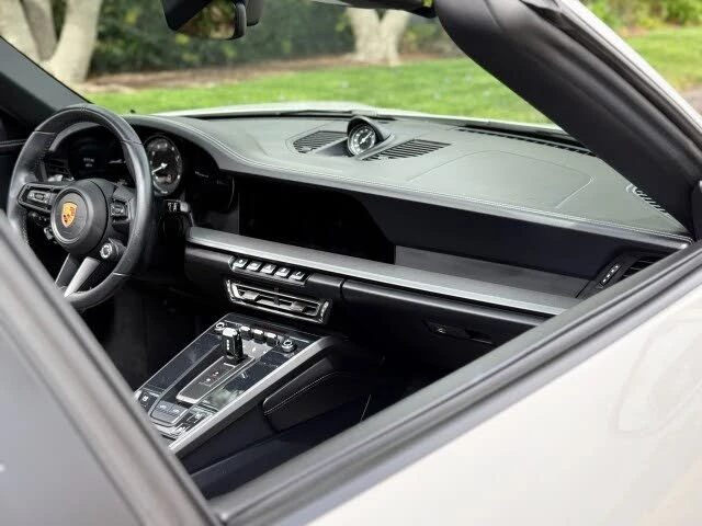2021 Porsche 992 Targa 4 & 4S - Image 30 of 31