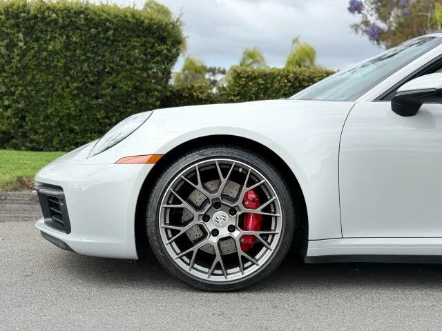 2021 Porsche 992 Targa 4 & 4S - Image 3 of 31