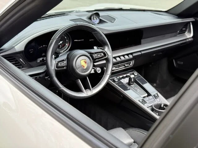 2021 Porsche 992 Targa 4 & 4S - Image 19 of 31