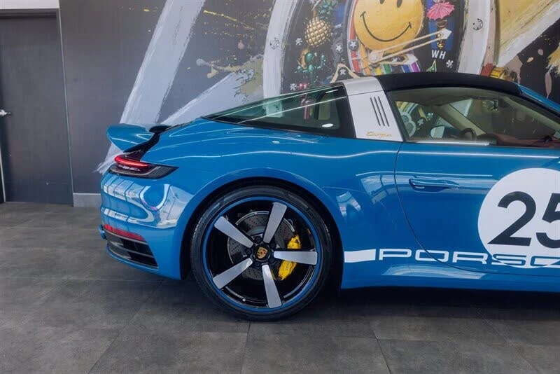2021 Porsche 992 Targa 4 & 4S - Image 5 of 31