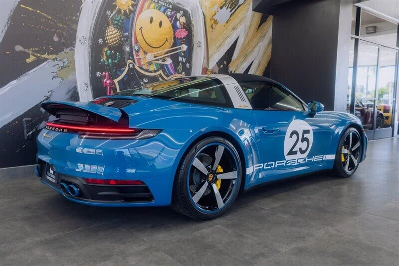 2021 Porsche 992 Targa 4 & 4S - Image 12 of 31
