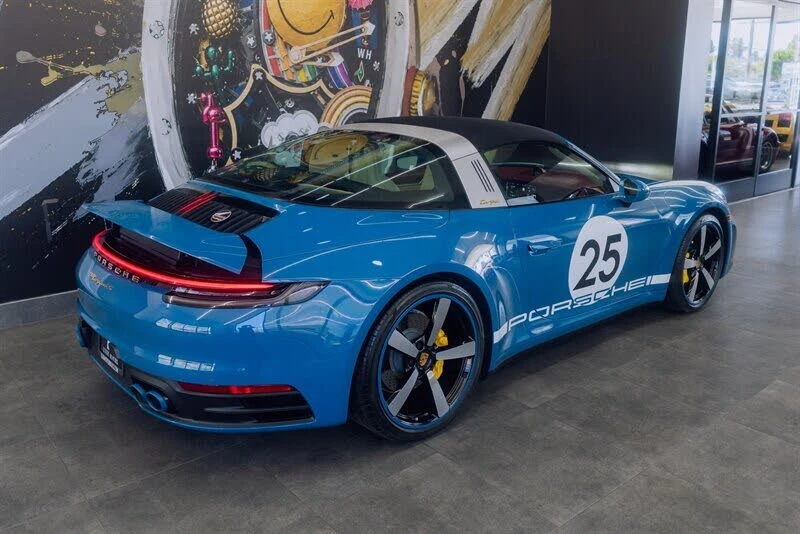 2021 Porsche 992 Targa 4 & 4S - Image 11 of 31