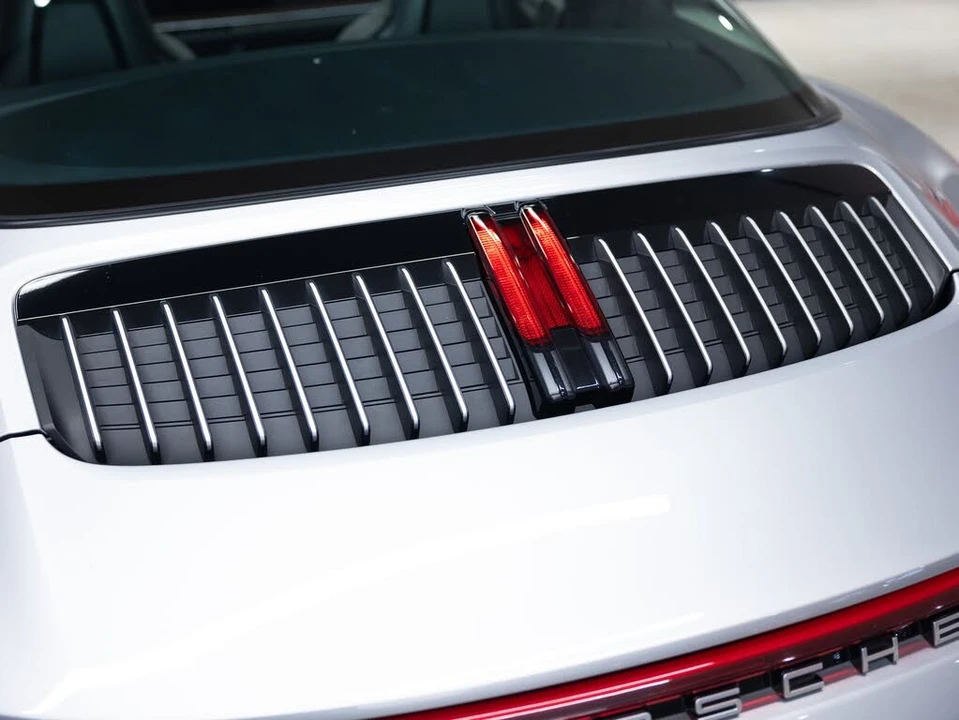 2021 Porsche 992 Targa 4 & 4S - Image 24 of 31