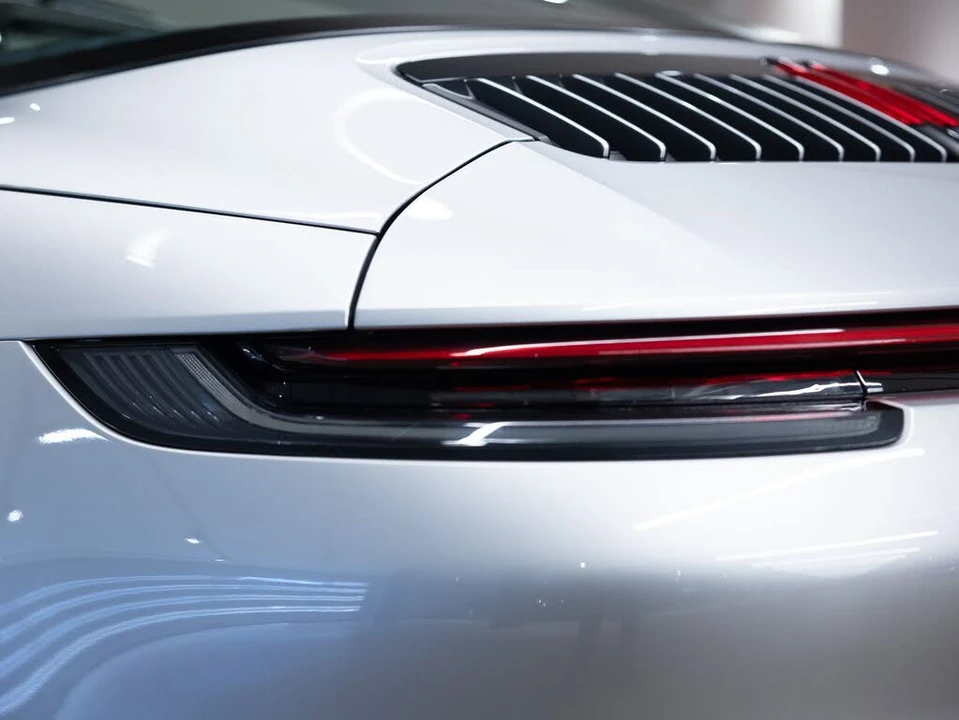 2021 Porsche 992 Targa 4 & 4S - Image 26 of 31