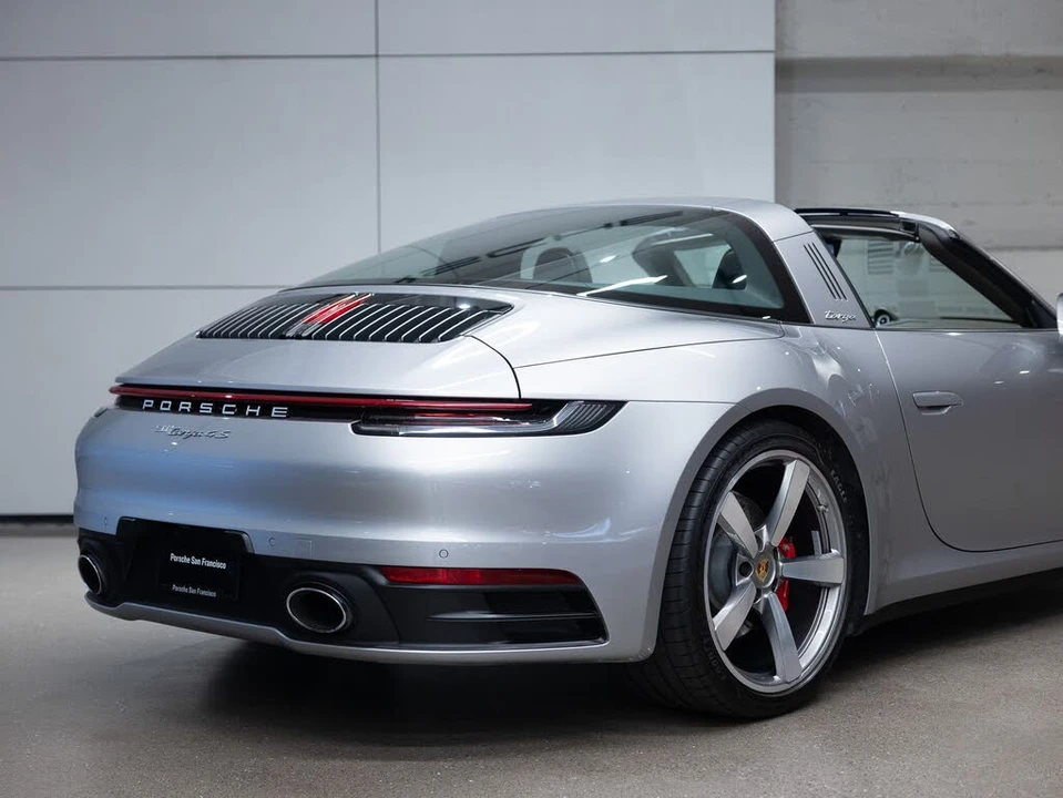 2021 Porsche 992 Targa 4 & 4S - Image 27 of 31
