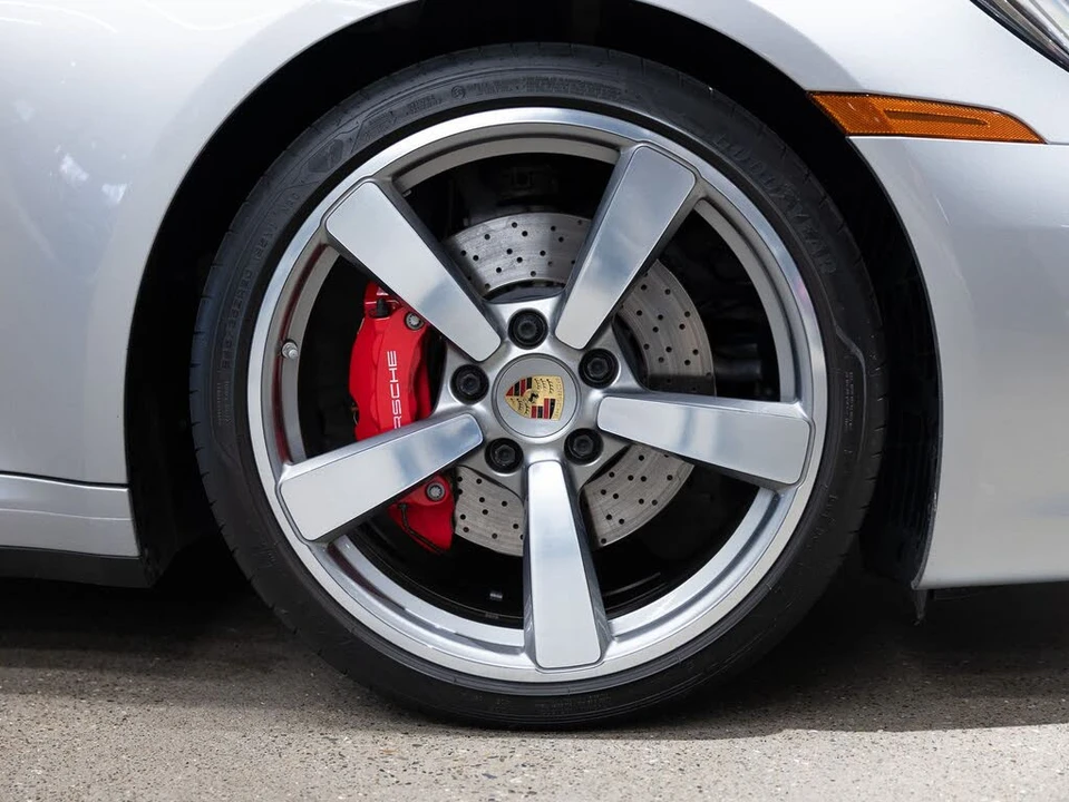 2021 Porsche 992 Targa 4 & 4S - Image 21 of 31