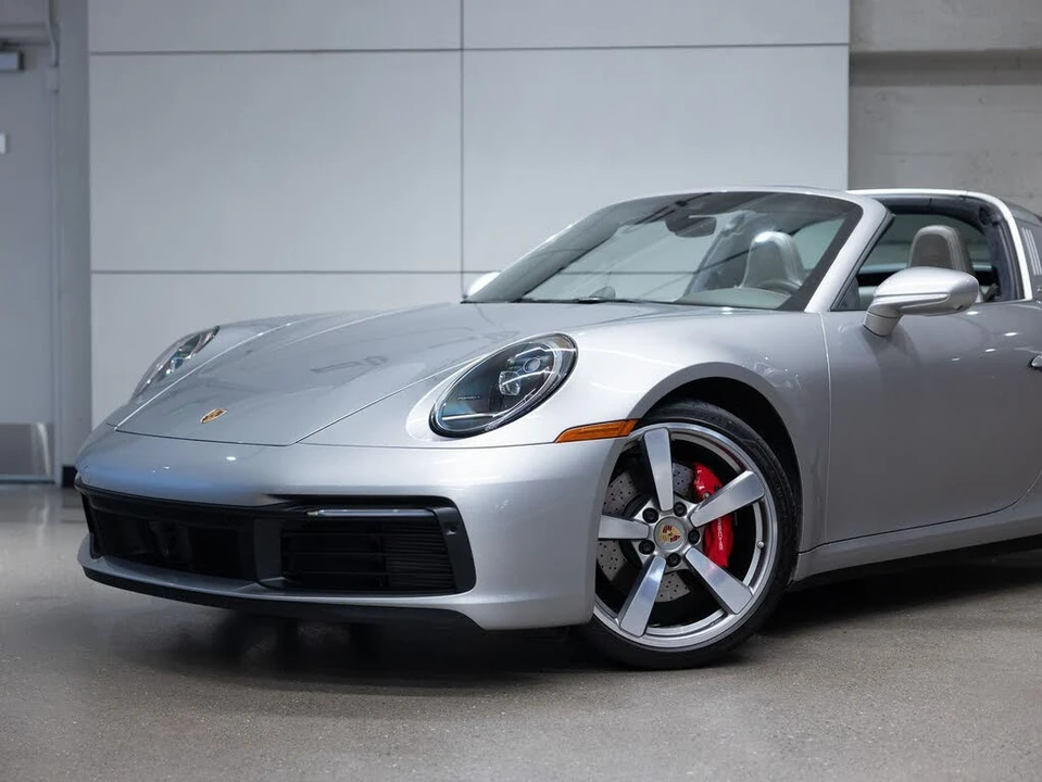 2021 Porsche 992 Targa 4 & 4S - Image 22 of 31