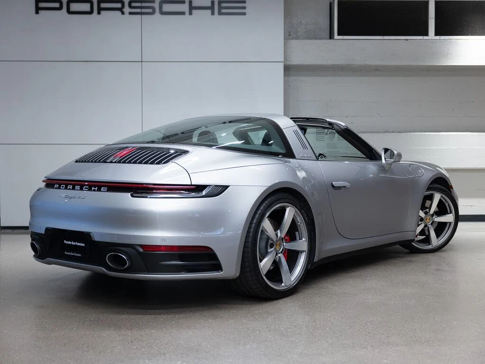 2021 Porsche 992 Targa 4 & 4S - Image 8 of 31