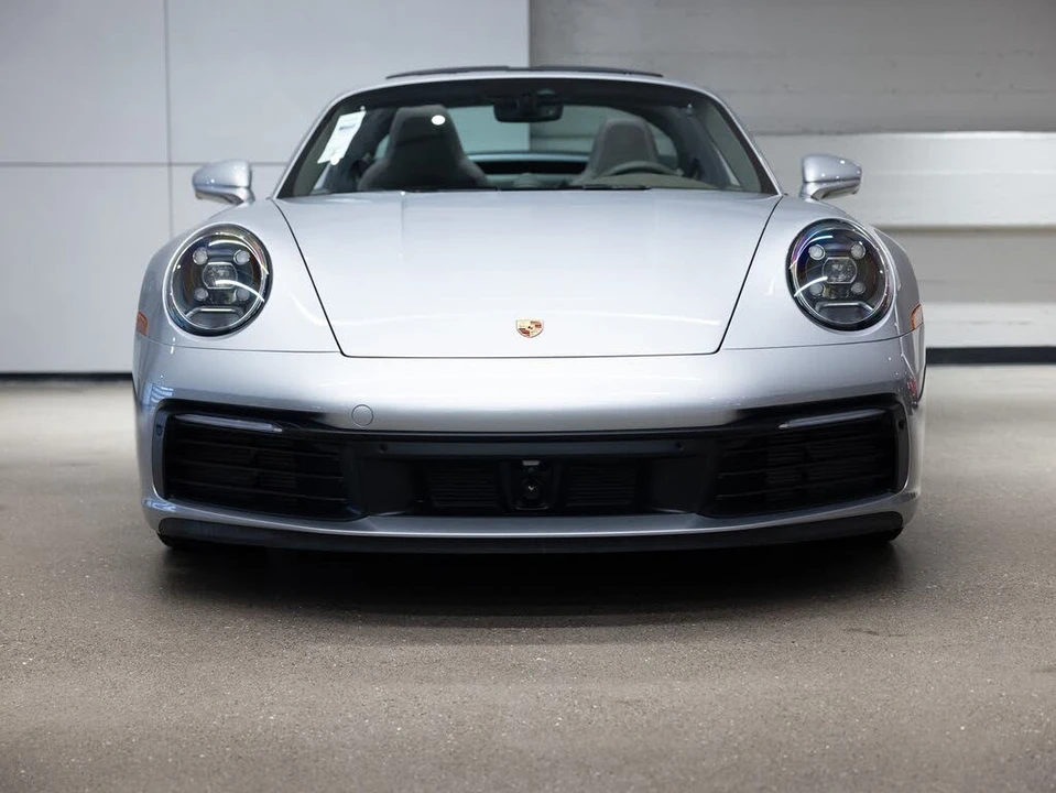 2021 Porsche 992 Targa 4 & 4S - Image 11 of 31