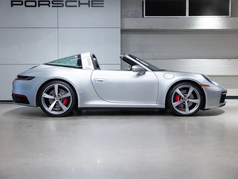2021 Porsche 992 Targa 4 & 4S - Image 9 of 31