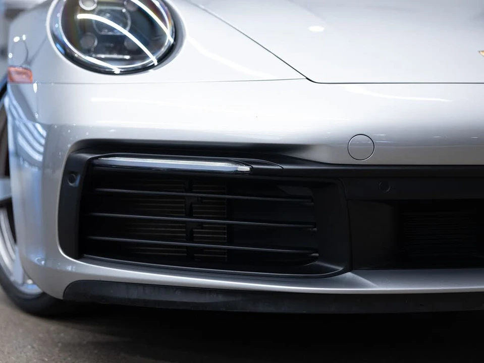 2021 Porsche 992 Targa 4 & 4S - Image 17 of 31
