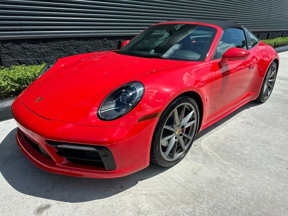 2021 Porsche 992 Targa 4 & 4S - Image 7 of 31