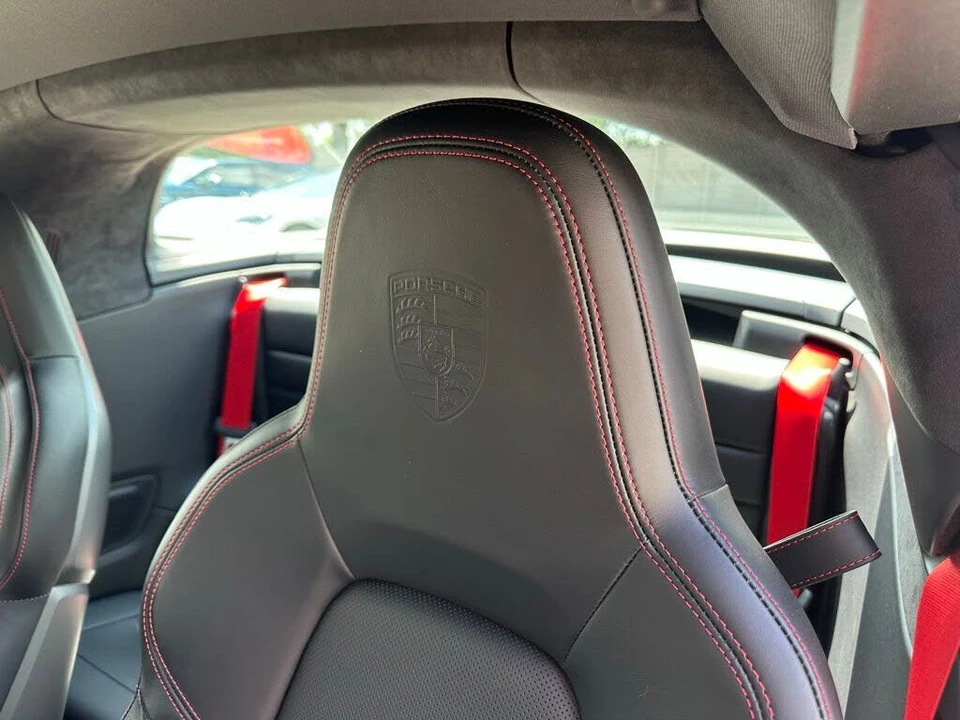 2021 Porsche 992 Targa 4 & 4S - Image 26 of 31