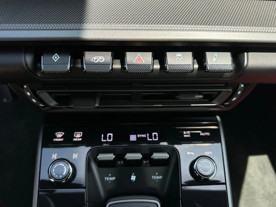 2021 Porsche 992 Targa 4 & 4S - Image 27 of 31