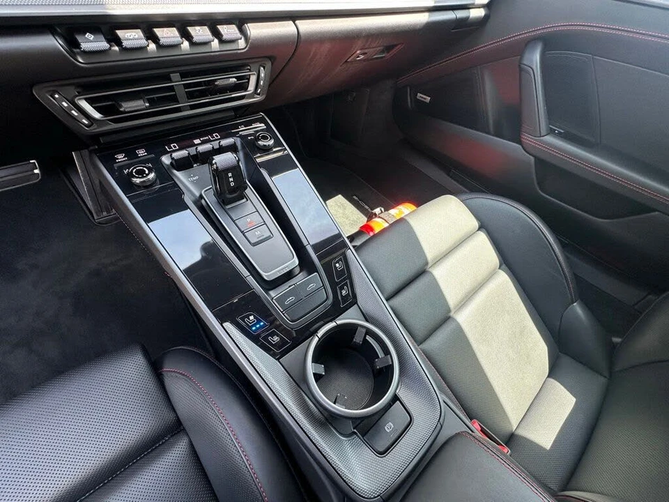 2021 Porsche 992 Targa 4 & 4S - Image 31 of 31