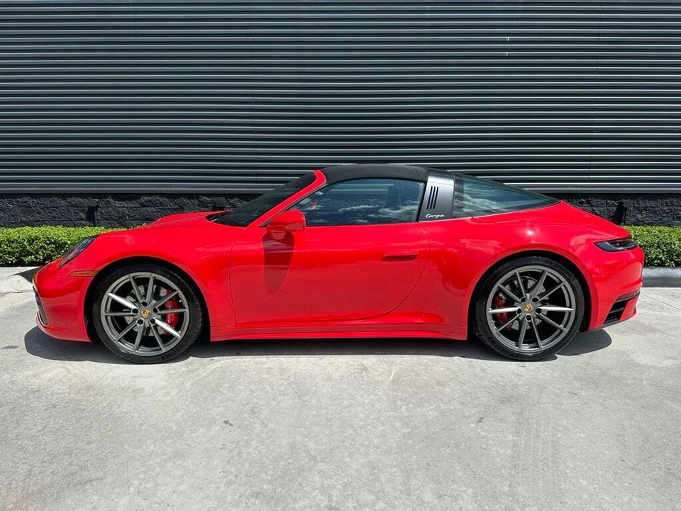 2021 Porsche 992 Targa 4 & 4S - Image 2 of 31