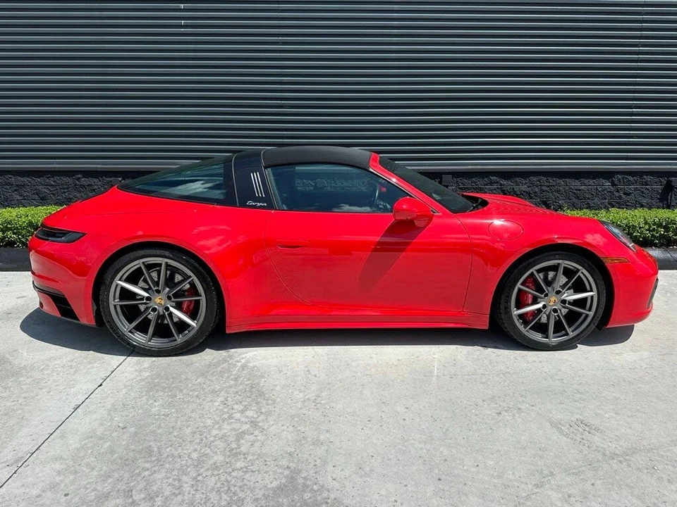 2021 Porsche 992 Targa 4 & 4S - Image 10 of 31
