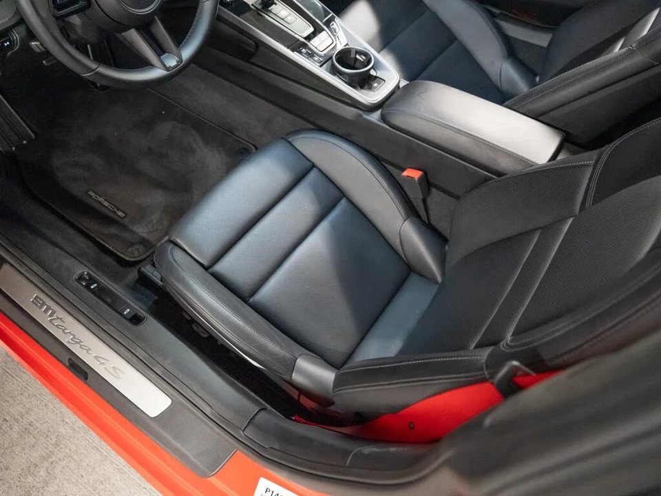2021 Porsche 992 Targa 4 & 4S - Image 14 of 27
