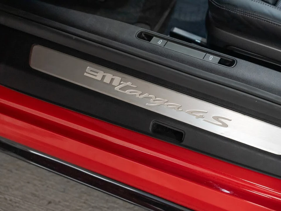 2021 Porsche 992 Targa 4 & 4S - Image 12 of 27