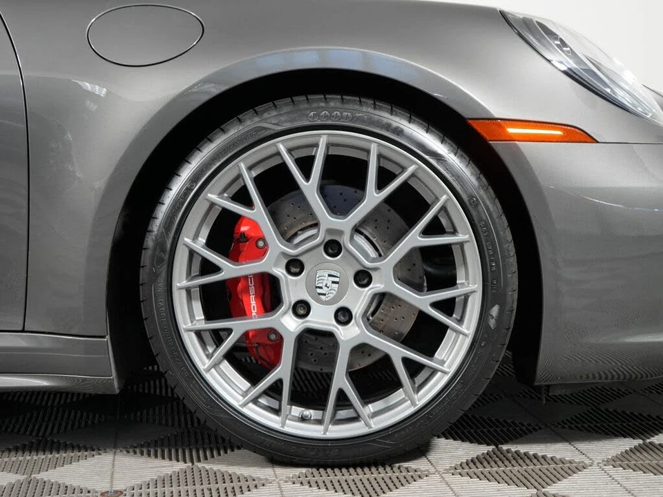 2021 Porsche 992 Targa 4 & 4S - Image 23 of 31