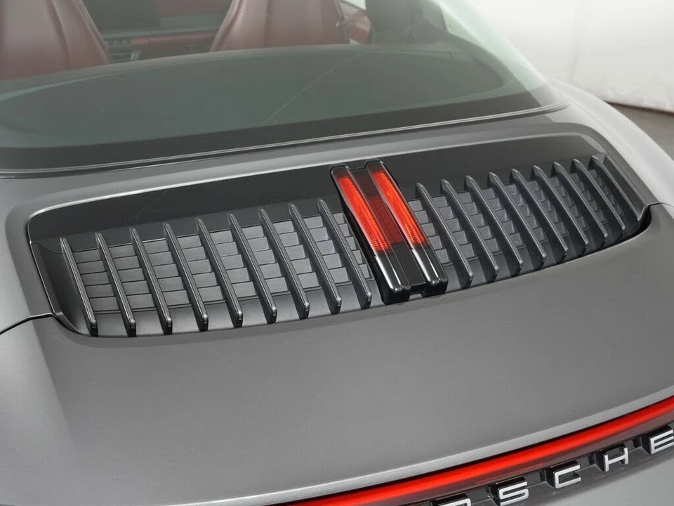 2021 Porsche 992 Targa 4 & 4S - Image 17 of 31