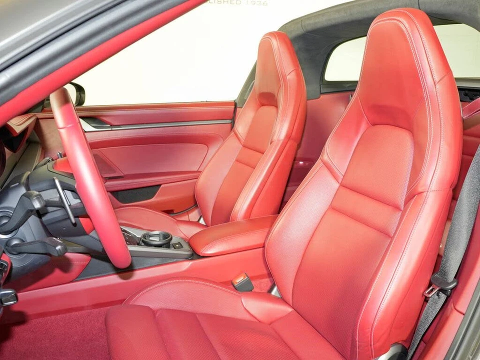 2021 Porsche 992 Targa 4 & 4S - Image 5 of 31