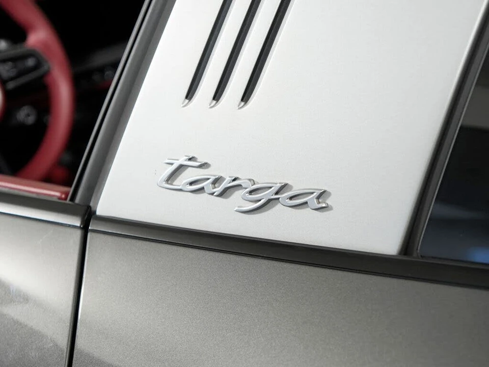 2021 Porsche 992 Targa 4 & 4S - Image 16 of 31