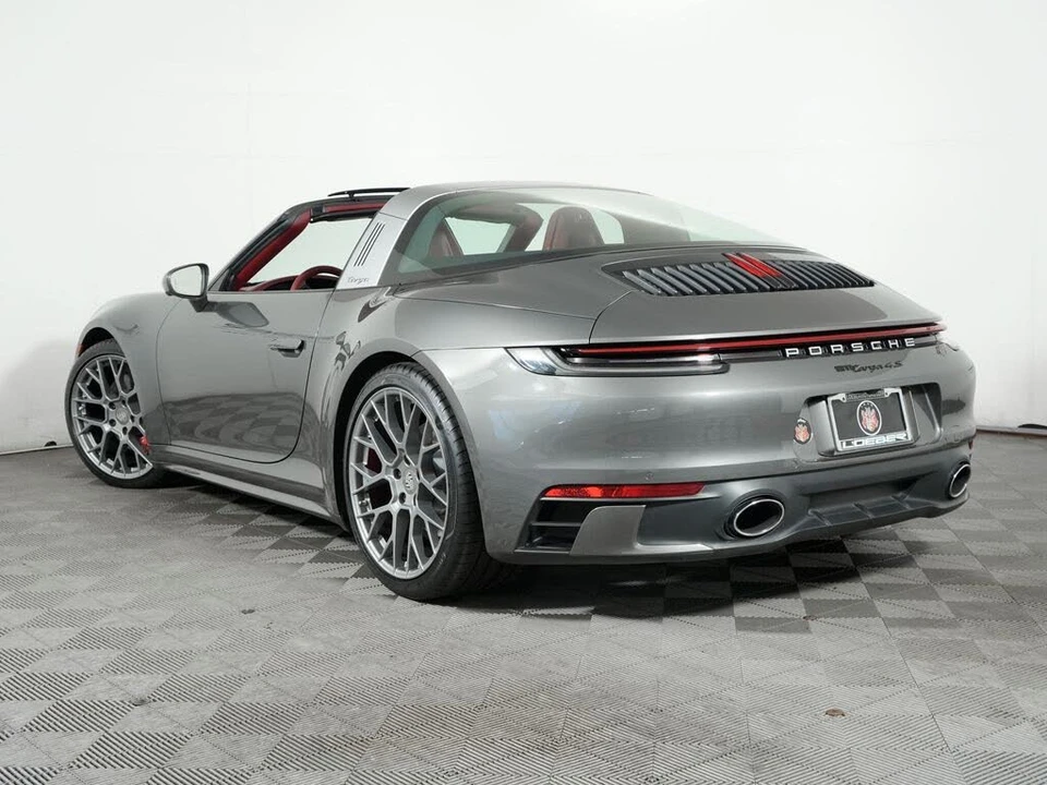 2021 Porsche 992 Targa 4 & 4S - Image 3 of 31