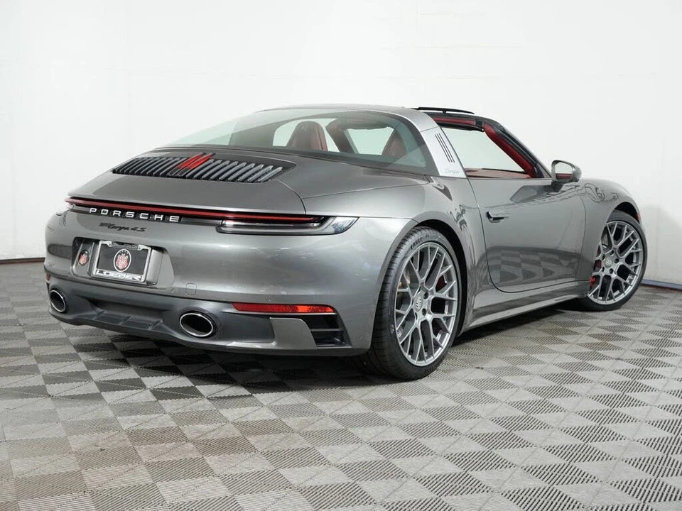 2021 Porsche 992 Targa 4 & 4S - Image 7 of 31