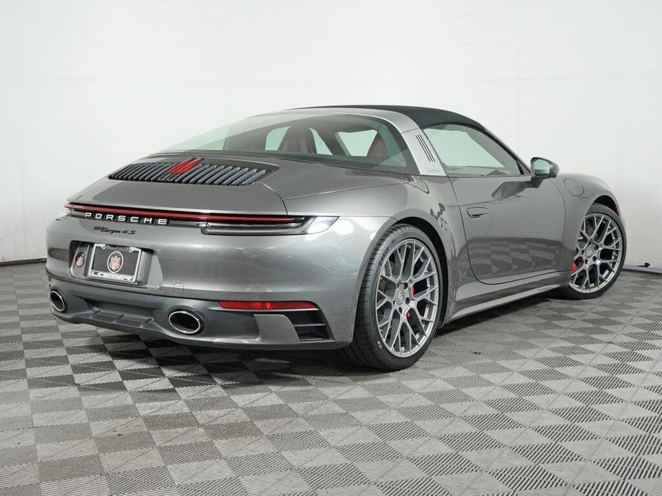 2021 Porsche 992 Targa 4 & 4S - Image 14 of 31