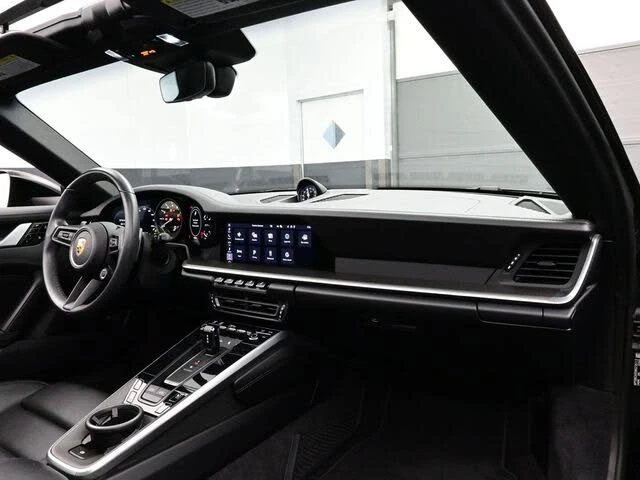 2021 Porsche 992 Targa 4 & 4S - Image 13 of 30