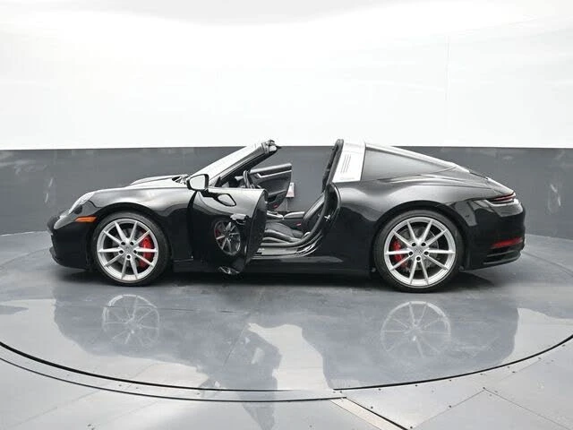 2021 Porsche 992 Targa 4 & 4S - Image 26 of 30