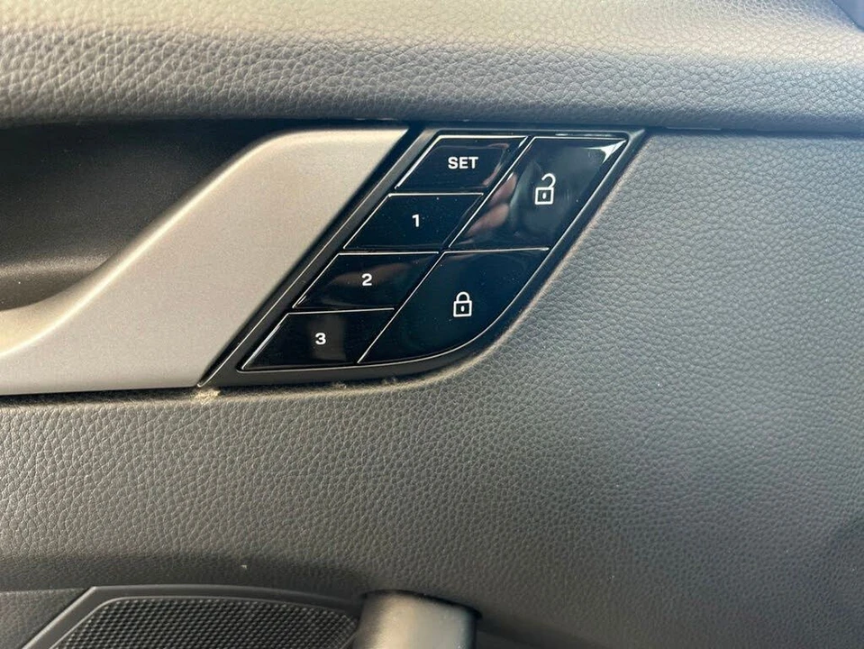 2021 Porsche 992 Targa 4 & 4S - Image 28 of 31
