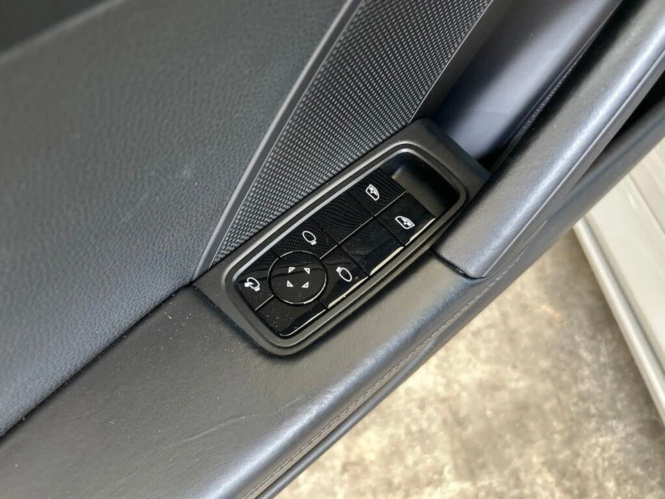 2021 Porsche 992 Targa 4 & 4S - Image 27 of 31