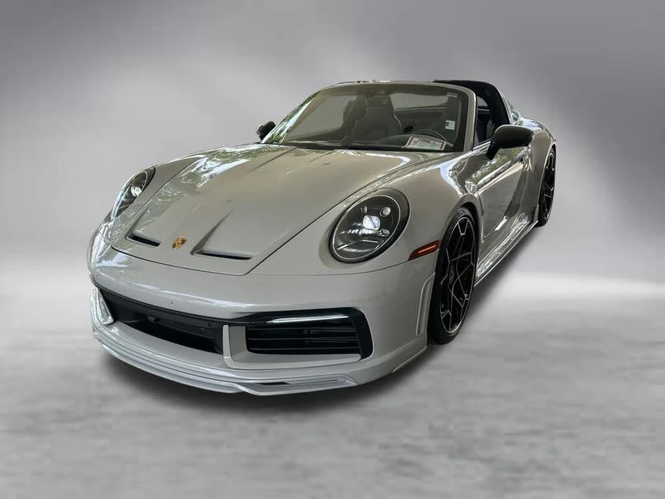 2021 Porsche 992 Targa 4 & 4S - Image 2 of 31