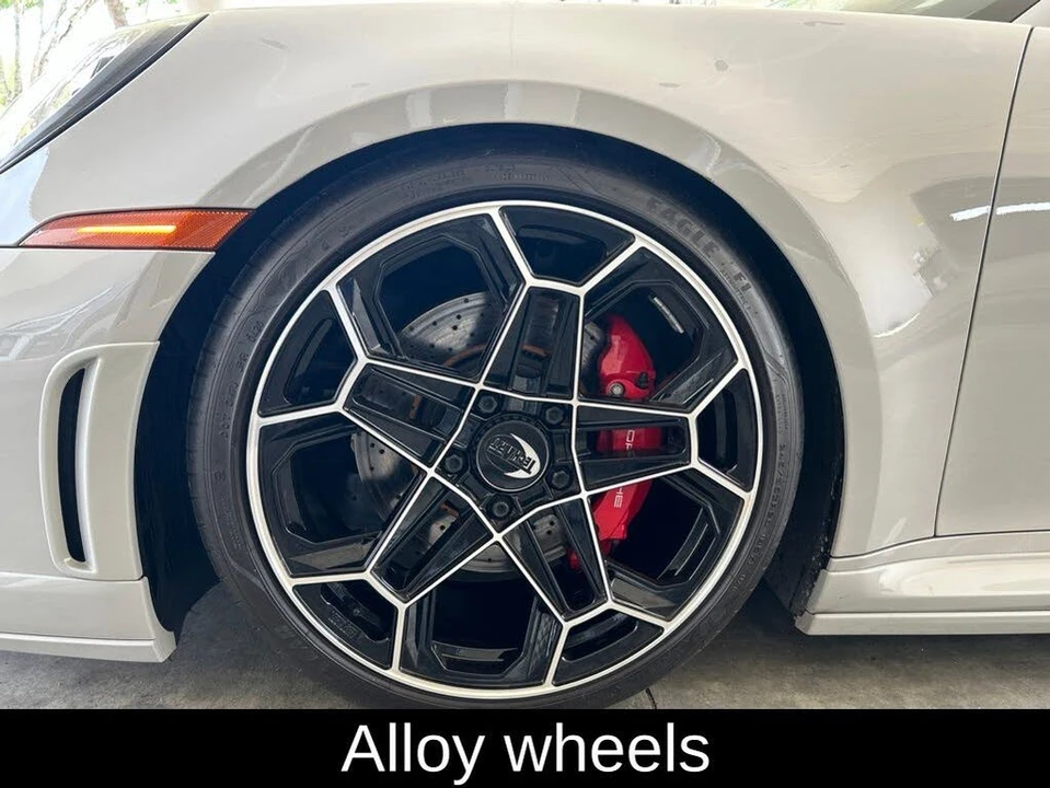 2021 Porsche 992 Targa 4 & 4S - Image 14 of 31