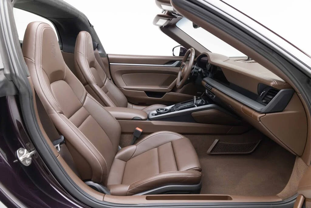 2021 Porsche 992 Targa 4 & 4S - Image 24 of 31