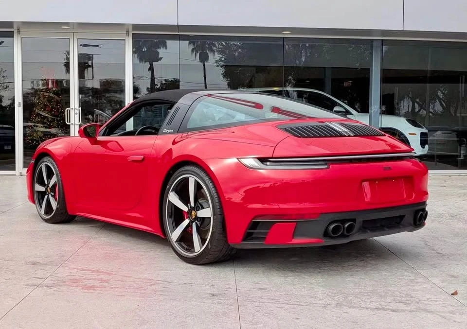2021 Porsche 992 Targa 4 & 4S - Image 6 of 19