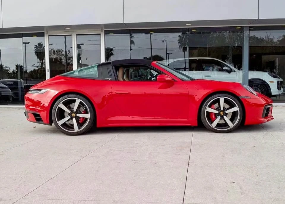 2021 Porsche 992 Targa 4 & 4S - Image 4 of 19