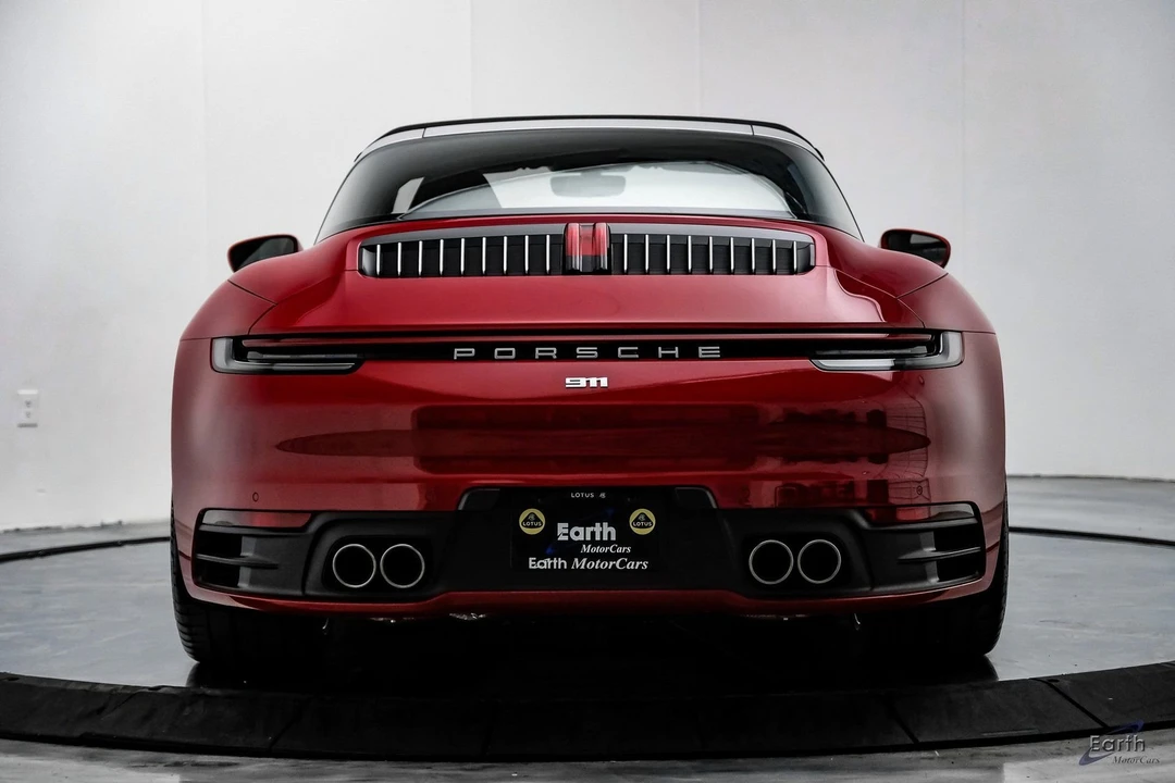 2021 Porsche 992 Targa 4 & 4S - Image 15 of 21