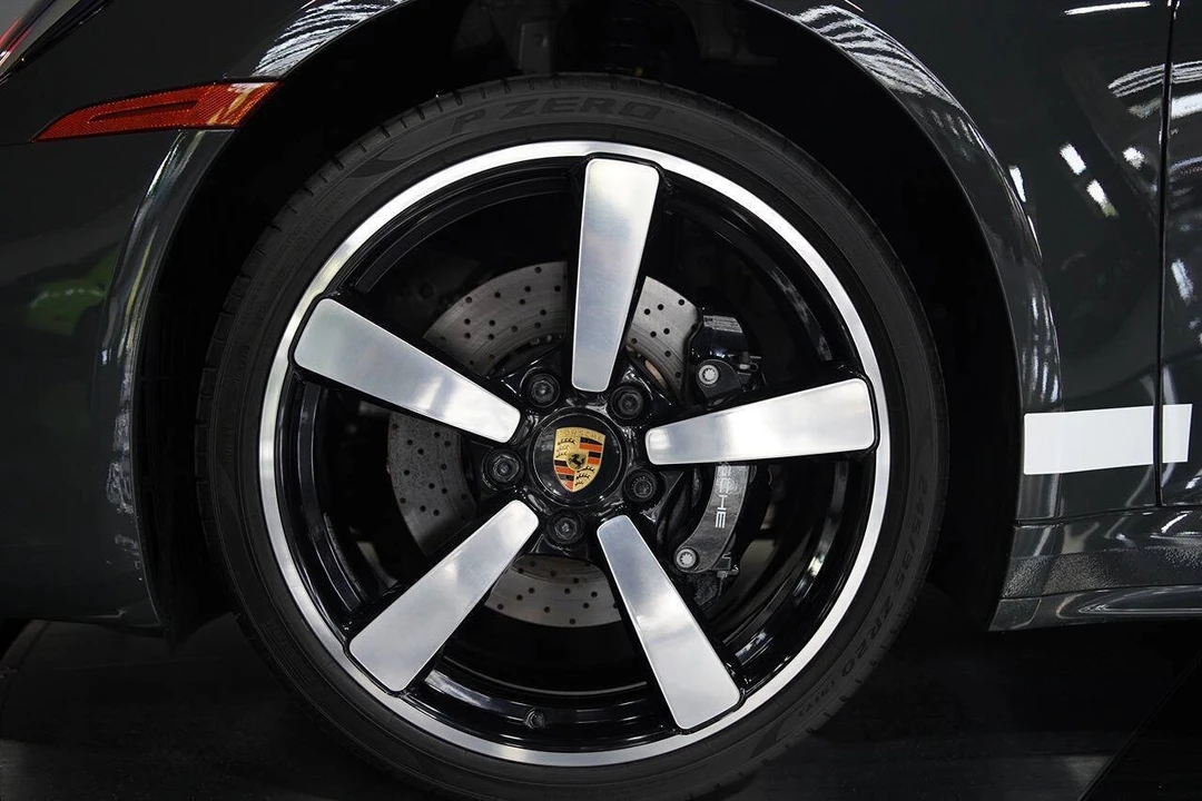2021 Porsche 992 Targa 4 & 4S - Image 14 of 31