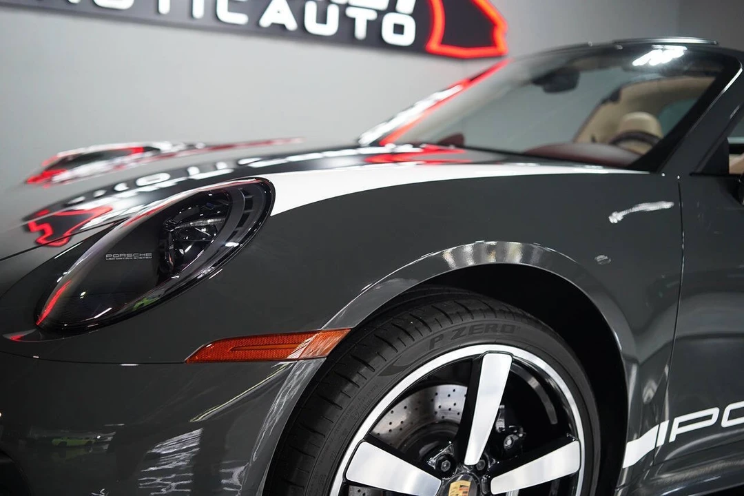 2021 Porsche 992 Targa 4 & 4S - Image 17 of 31