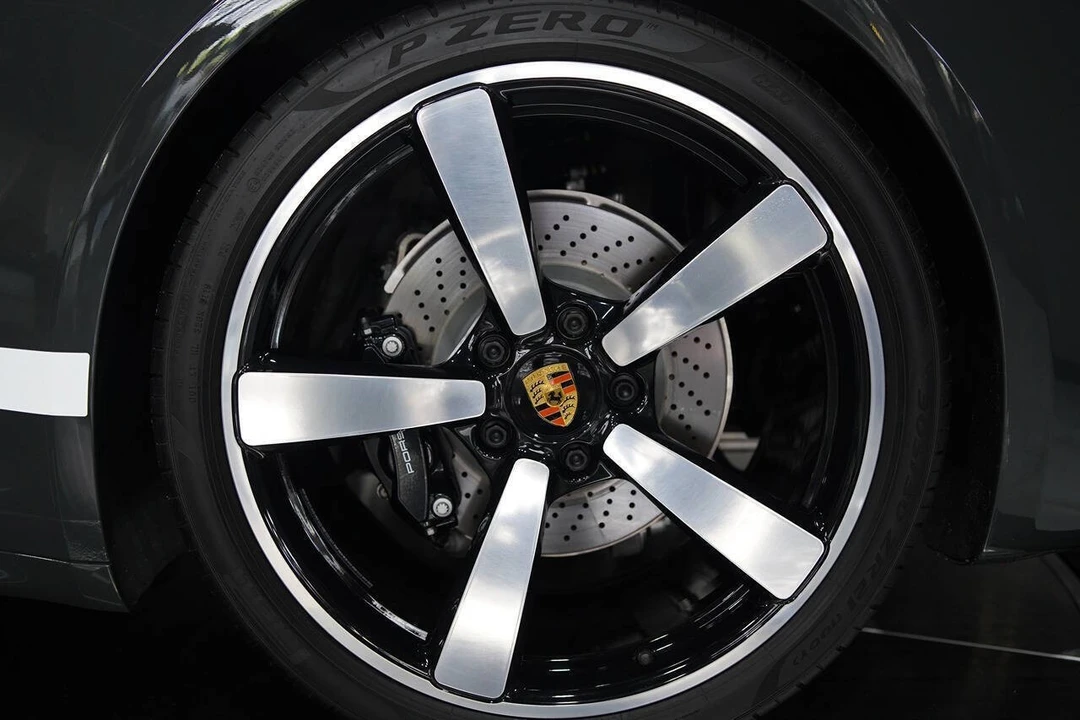 2021 Porsche 992 Targa 4 & 4S - Image 23 of 31