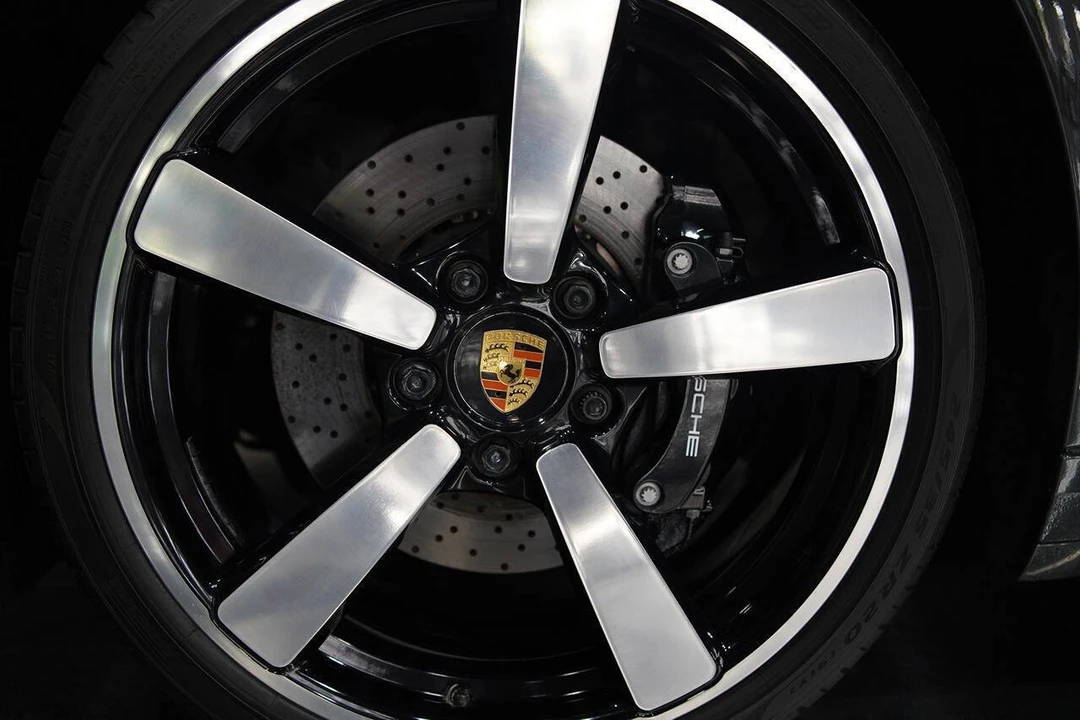 2021 Porsche 992 Targa 4 & 4S - Image 15 of 31