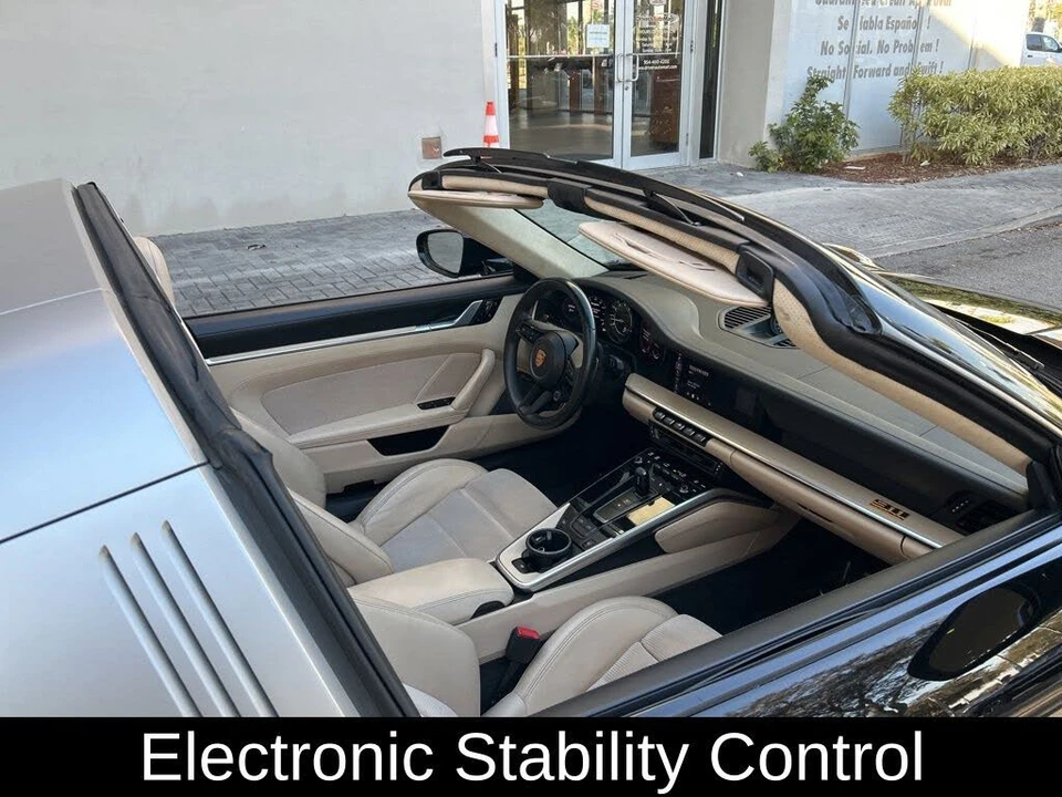2021 Porsche 992 Targa 4 & 4S - Image 10 of 31